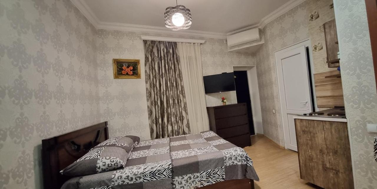 Emi&Mari Appartement Tbilisi Buitenkant foto