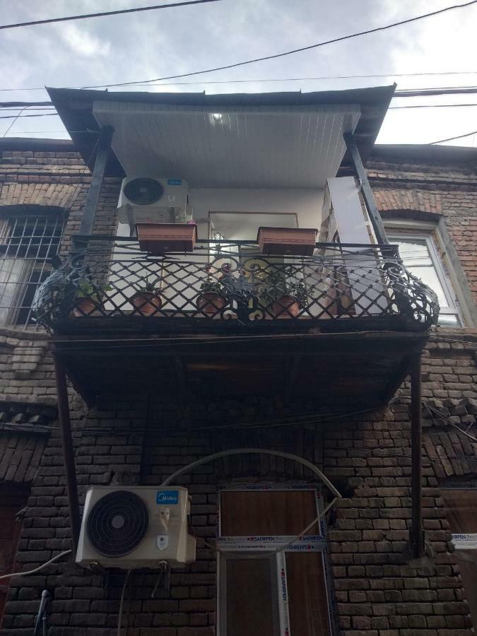 Emi&Mari Appartement Tbilisi Buitenkant foto