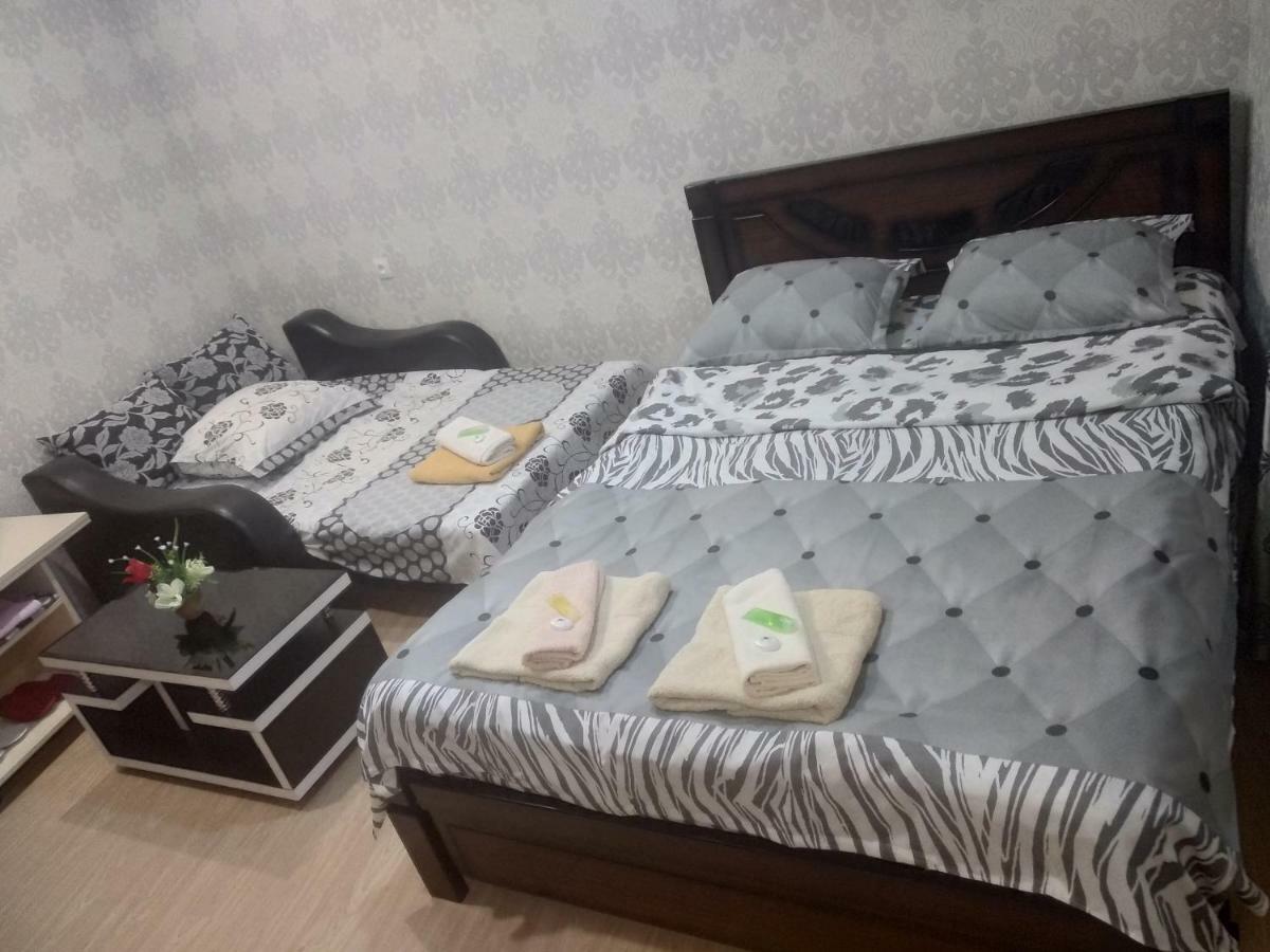 Emi&Mari Appartement Tbilisi Buitenkant foto